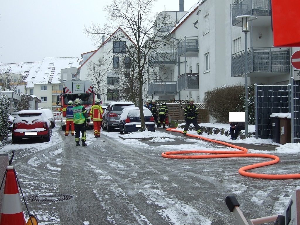 Einsatzfahrzeuge:
ELW1, HLF20, LF16 ..... DLK 23/12 Florian Filderstadt 1/00
Einsatzzeitraum:
18.03.2018 – 09:22- 11:02 Uhr