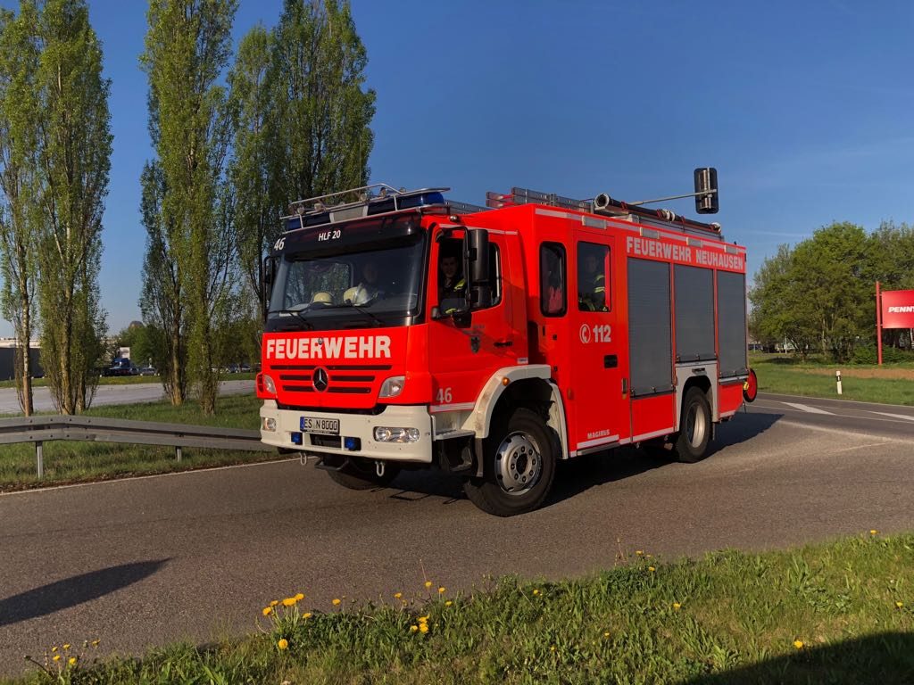 Einsatzfahrzeuge:
ELW1, HLF20, LF16
Einsatzzeitraum:
30.06.2018 –09:27-09:50 Uhr