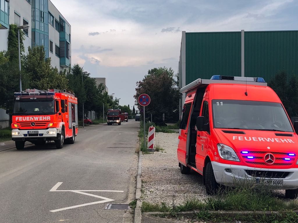 Einsatzfahrzeuge:
ELW1, HLF20, LF16, LF8
Einsatzzeitraum:
09.06.2018 –16:42-17:30 Uhr