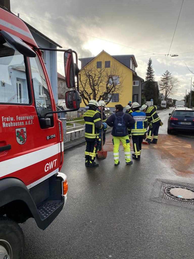 Einsatzfahrzeuge:
ELW1, GW-T
Einsatzzeitraum:
12.02.2020 – 15:51-16:17 Uhr