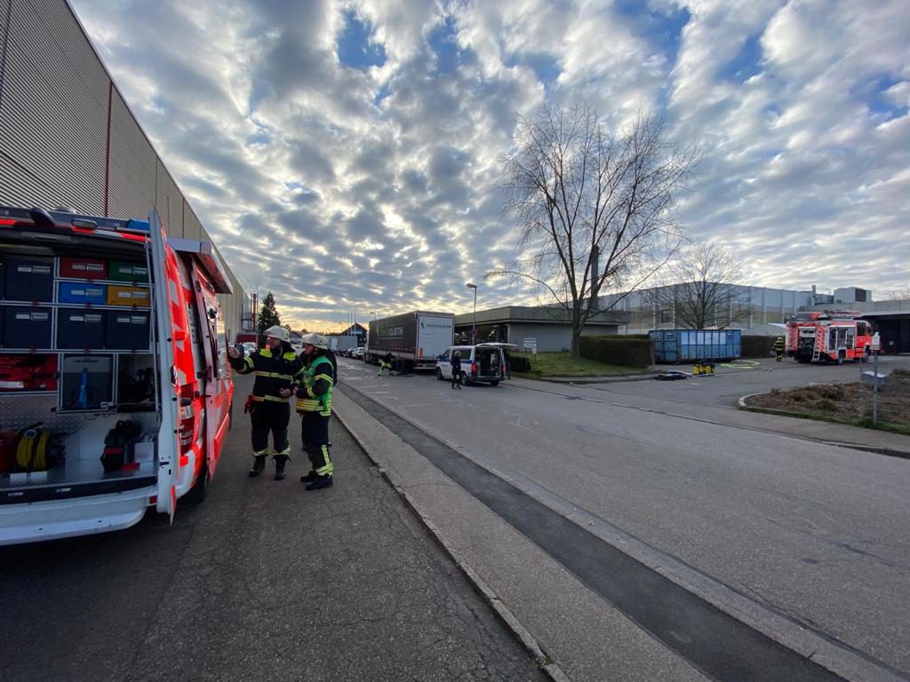 Einsatzfahrzeuge:
ELW1, HLF10, GW-T, MTW
Einsatzzeitraum:
31.03.2020 – 07:59-11:01 Uhr