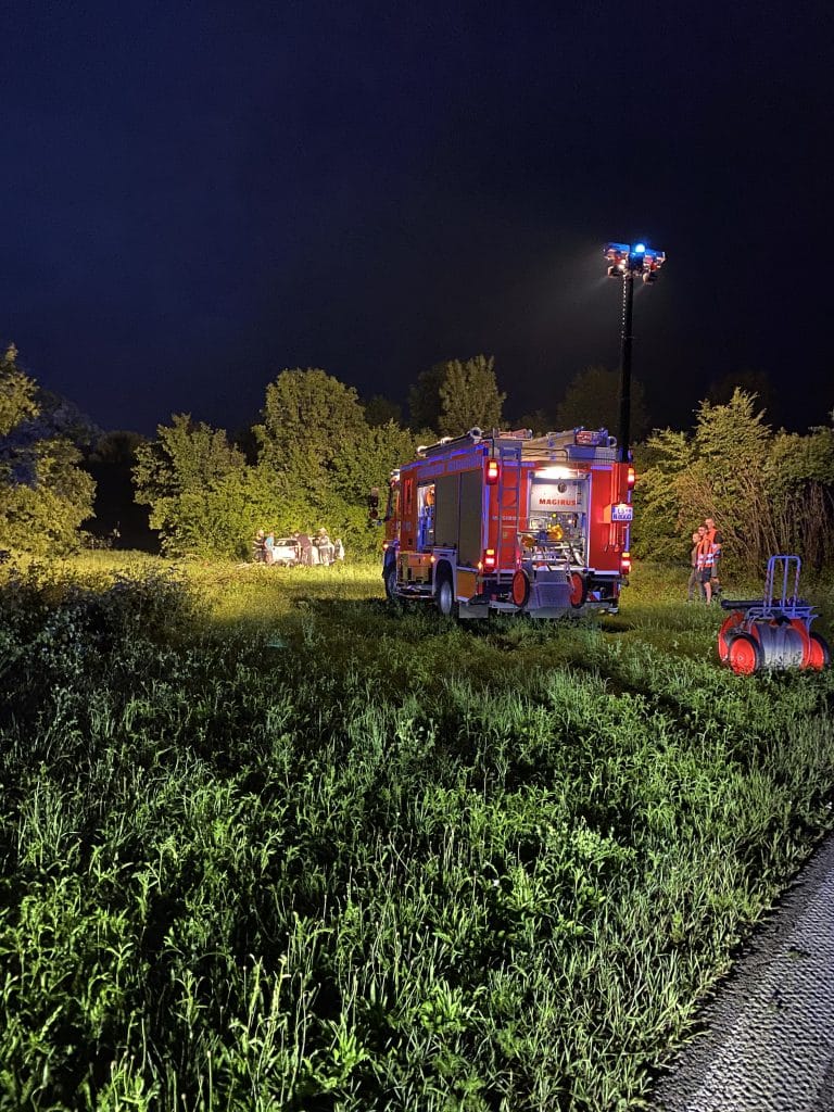 Einsatzfahrzeuge:
FFW Neuhausen
Einsatzzeitraum:
26.06.2020 –22:21 Uhr-01:00 Uhr