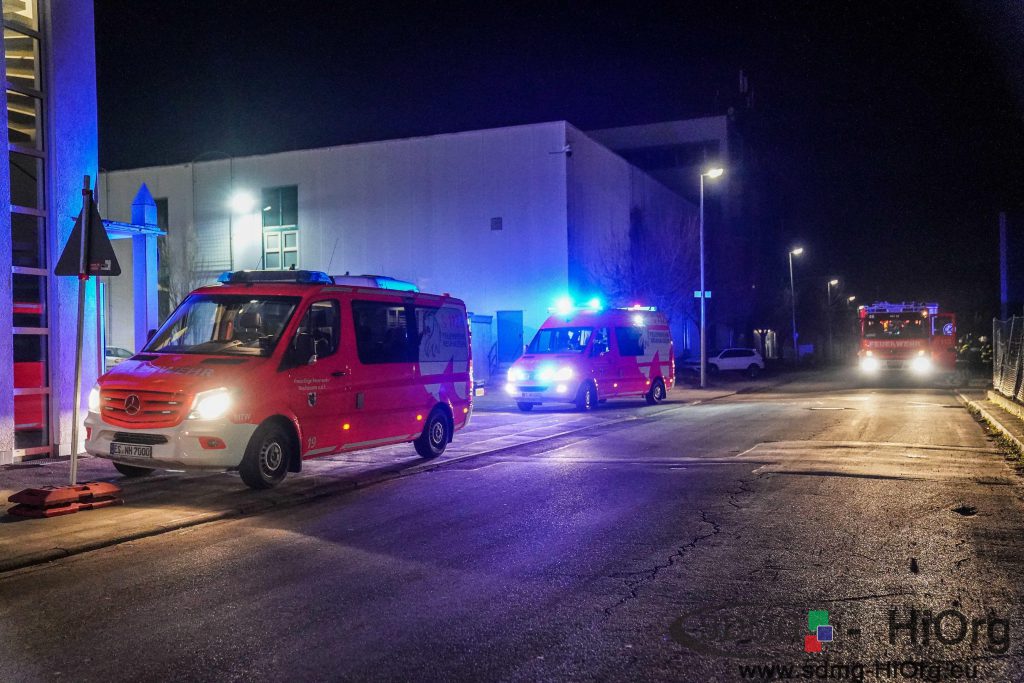 Einsatzfahrzeuge:
ELW1, HLF20
Einsatzzeitraum:
18.12.2020 –19:19-20:00 Uhr