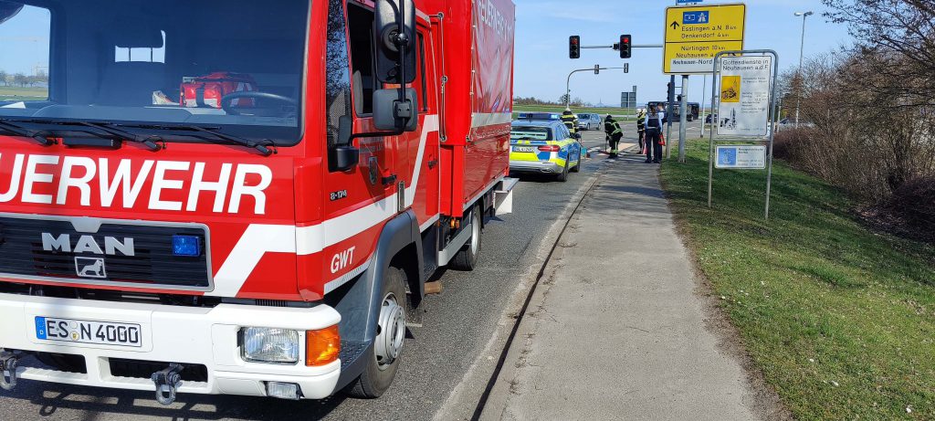 Einsatzfahrzeuge:
ELW1, GW-T
Einsatzzeitraum:
29.03.2021 – 15:56-16:36 Uhr