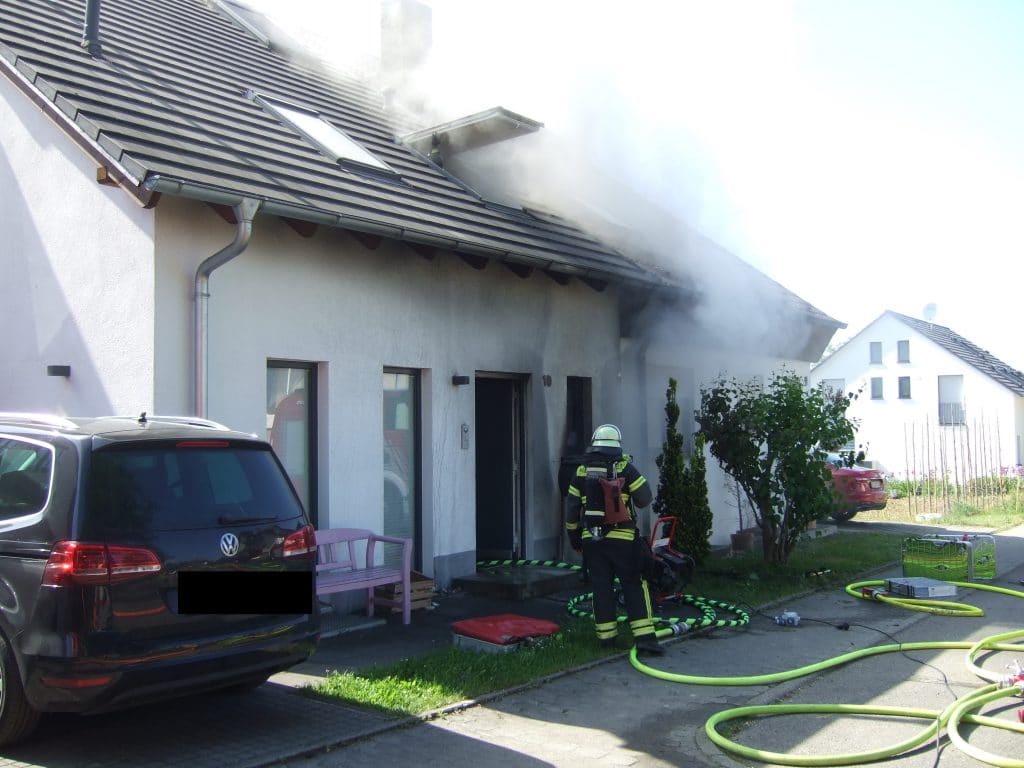 Einsatzfahrzeuge:
ELW1, HLF20, HLF10, LF16, GW-T, DLA(K) Feuerwehr Filderstadt
Einsatzzeitraum:
01.06.2021 –16:22-19:51 Uhr