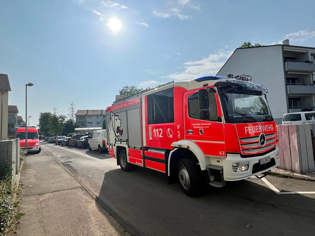 Einsatzfahrzeuge:
ELW1, HLF10
Einsatzzeitraum:
22.05.2023 –08:42-10:17 Uhr