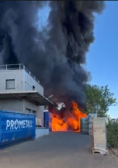 Einsatzfahrzeuge:
ELW1, HLF20, HLF10, LF16, GW-T, MTW, Feuerwehr Filderstadt, Feuerwehr Wolfschlugen, Feuerwehr Esslingen, Feuerwehr Ostfildern, Feuerwehr Kirchheim
Einsatzzeitraum:
08.08.2026 – 12:47-19:20Uhr